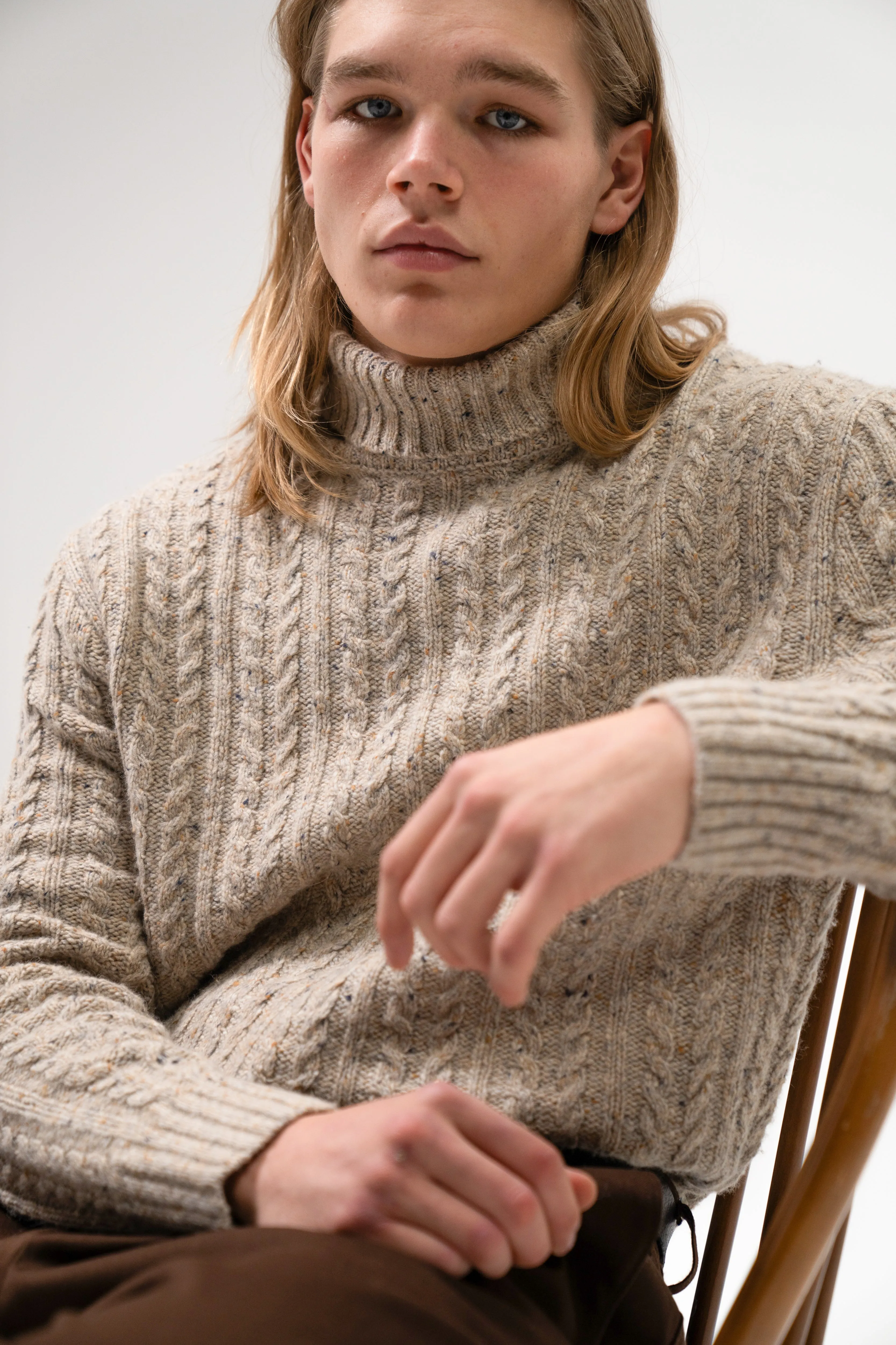 OATMEAL CABLE KNIT ROLL NECK