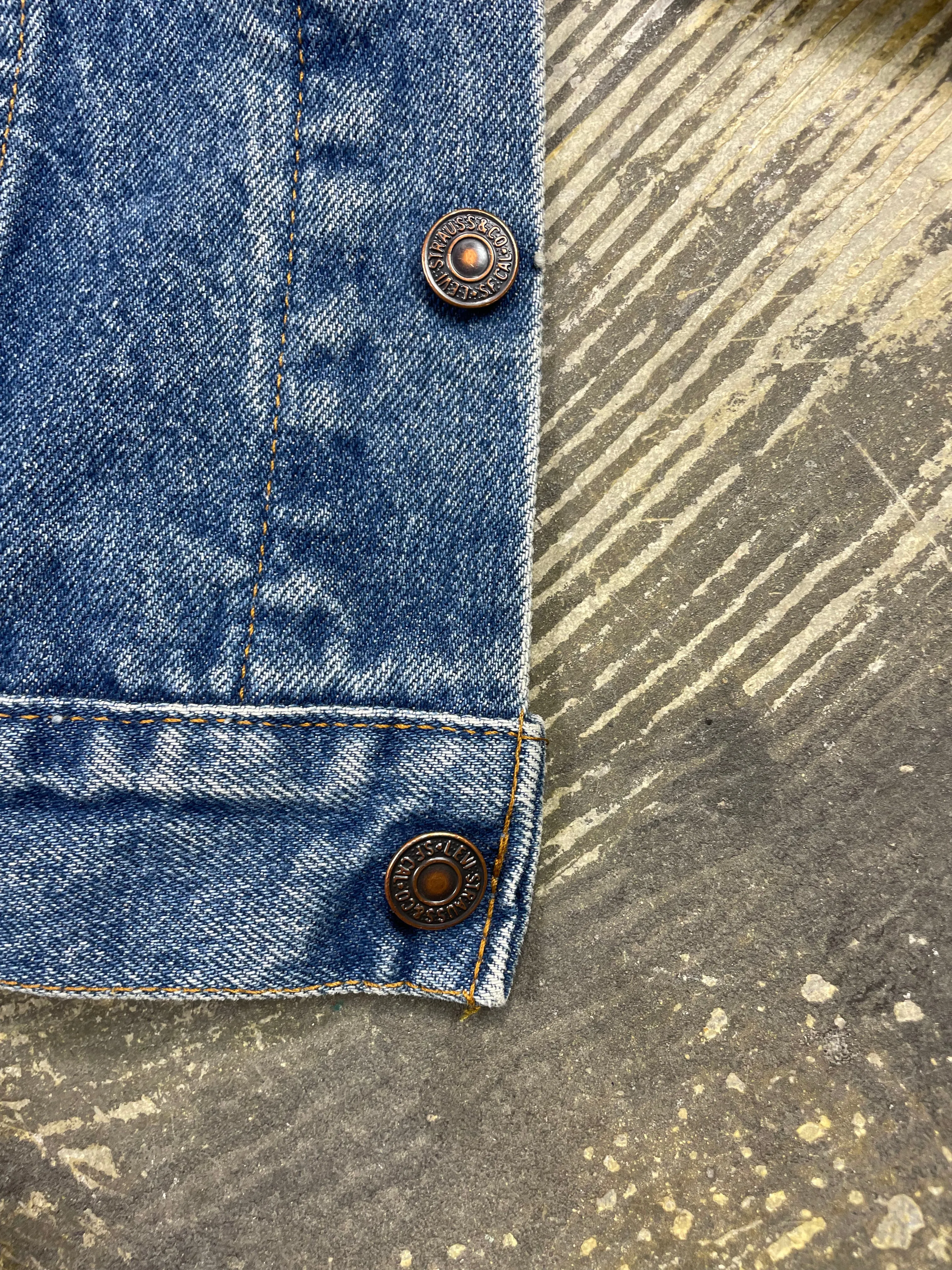 Vintage Levi Premium Wash Denim Trucker Jacket (JYJ-175)